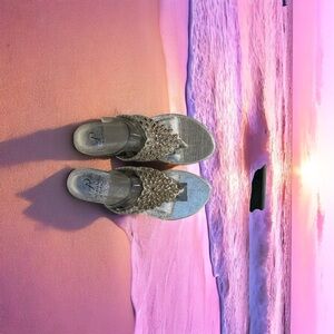 Adrianna Papell Delta Iced Metallic Kaftan Sandal, Size 6 — New in Box